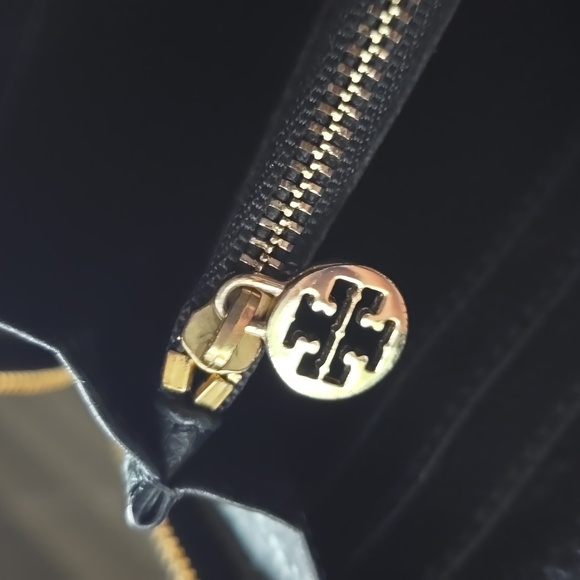 Tory Burch Black Leather Zip Wallet - Picture 11 of 14